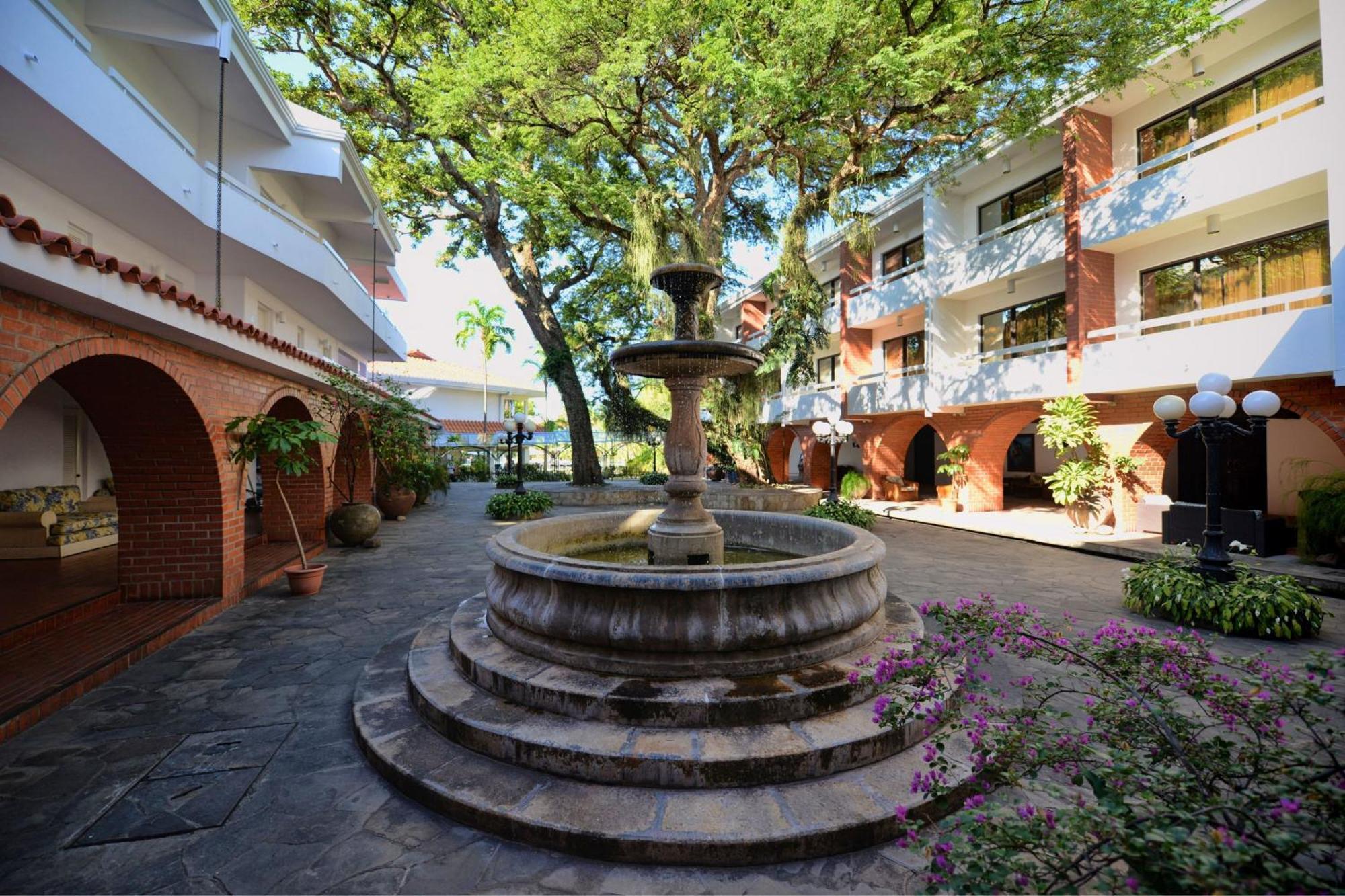 Los Tajibos, Santa Cruz De La Sierra, A Tribute Portfolio Hotel Exterior photo