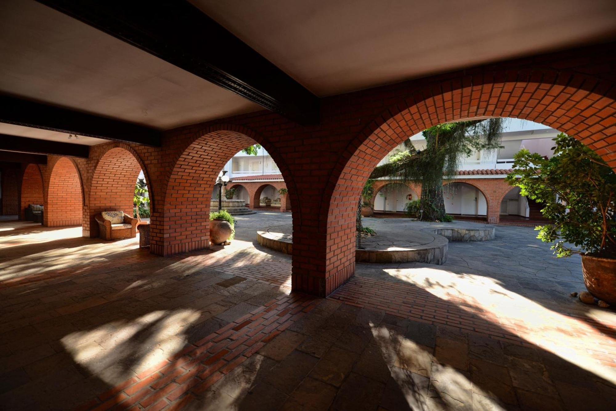 Los Tajibos, Santa Cruz De La Sierra, A Tribute Portfolio Hotel Exterior photo